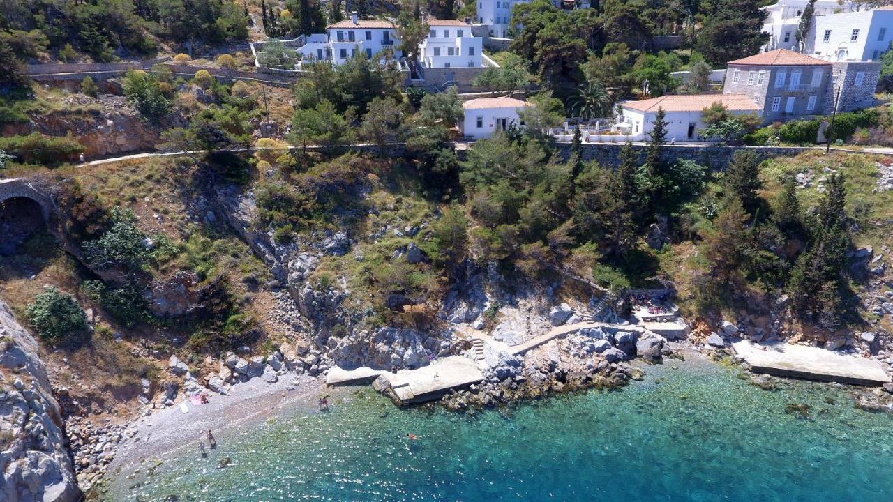 Апартаменти Douskos Beach House Гідра Екстер'єр фото