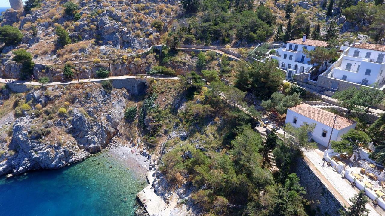 Апартаменти Douskos Beach House Гідра Екстер'єр фото
